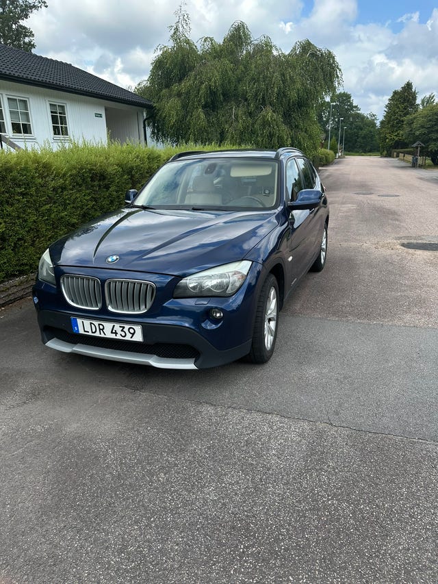 BMW X1 2011