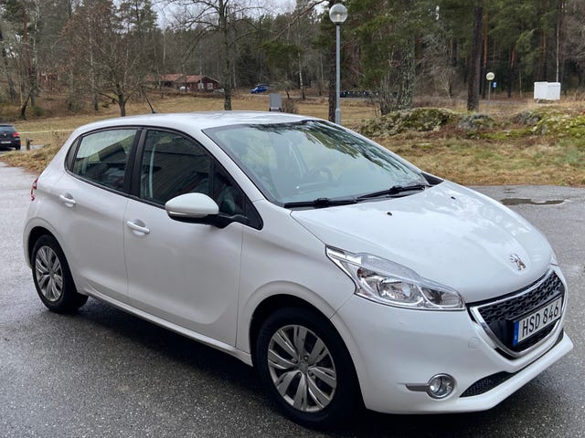 Peugeot 208 2015