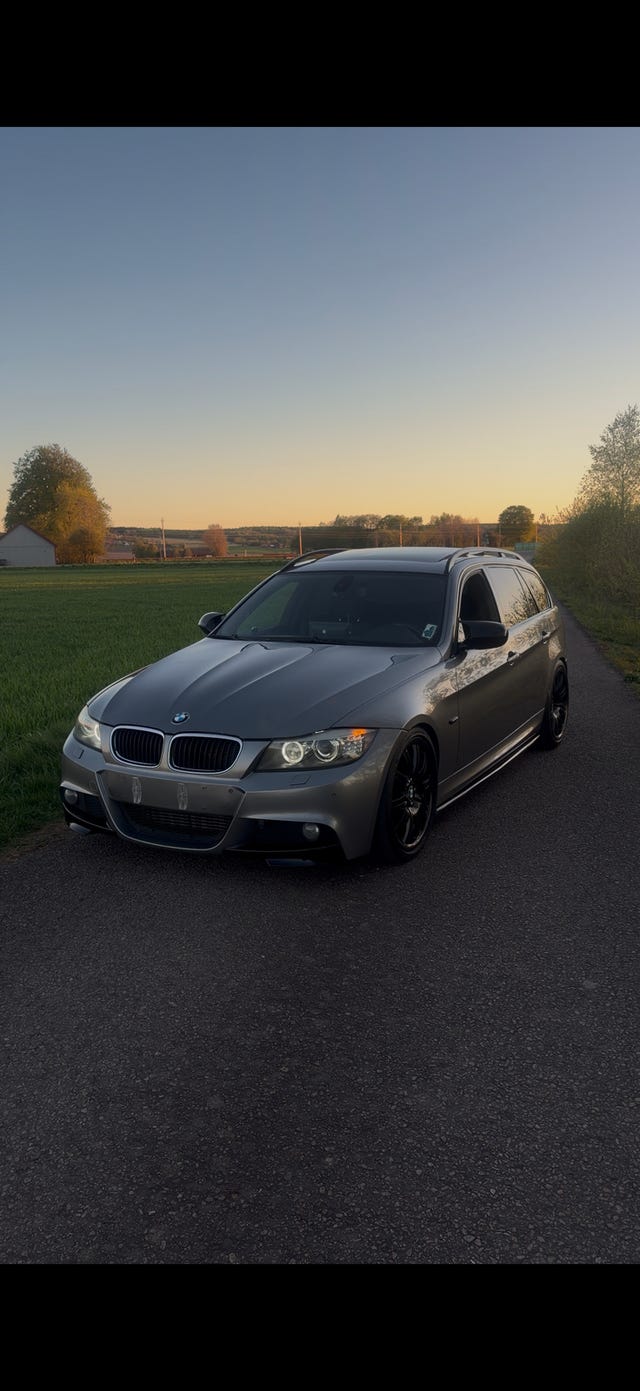 BMW 330d 2010