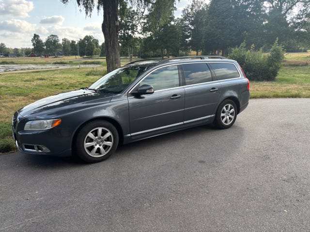 Volvo V70 2011