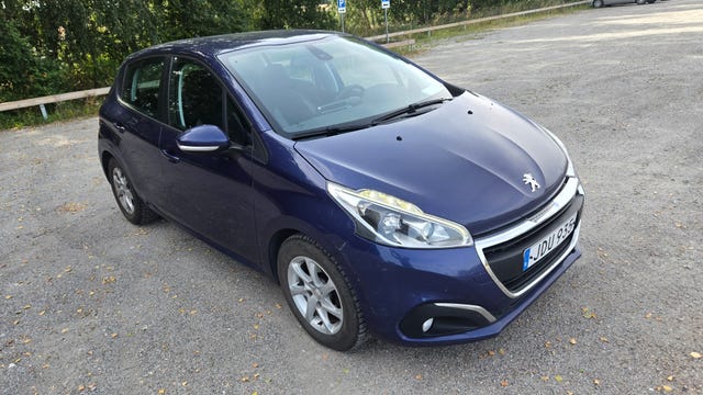 Peugeot 208 2015