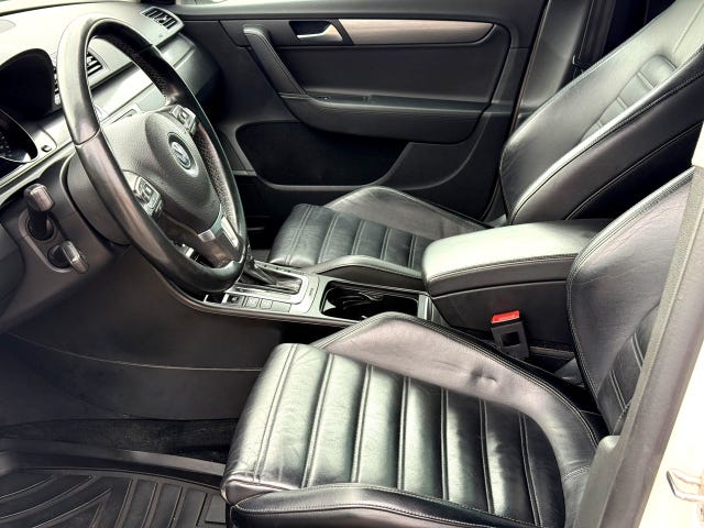 Volkswagen Passat — bild 10 av 10