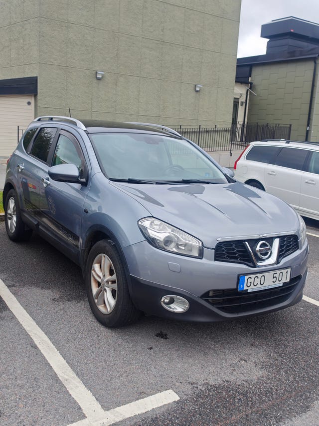 Nissan Qashqai+2 2010