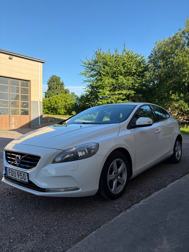 Volvo V40 2015