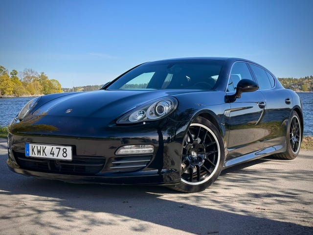 Porsche Panamera 4S 2010