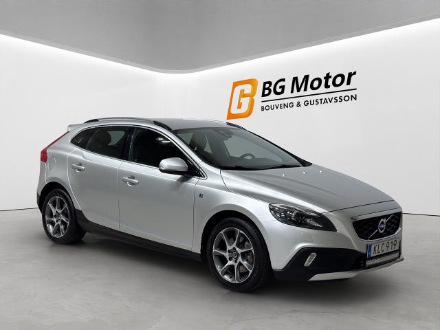 Volvo V40 Cross Country 2016