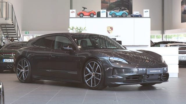 Porsche Taycan 2026