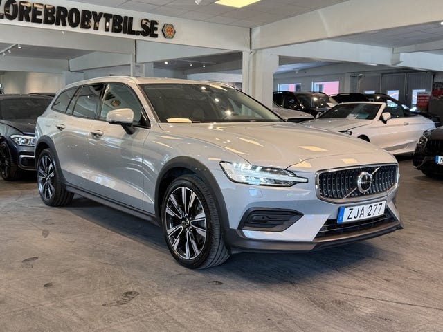 Volvo V60 Cross Country 2024