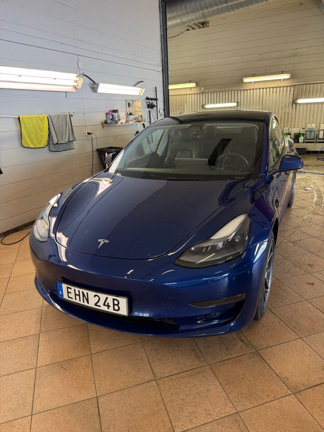 Tesla Model 3 2023