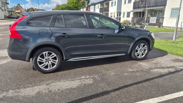Volvo V60 Cross Country 2016