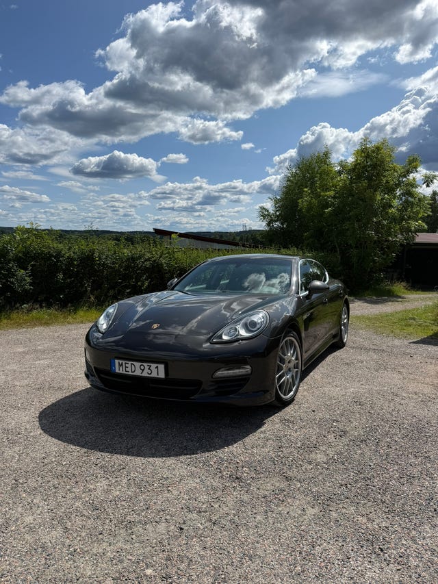 Porsche Panamera S 2012