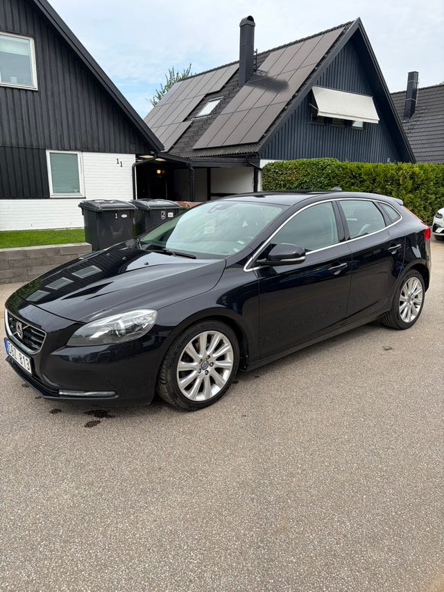 Volvo V40 2014