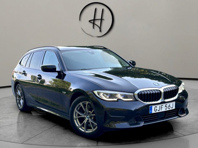 BMW 330e 2022