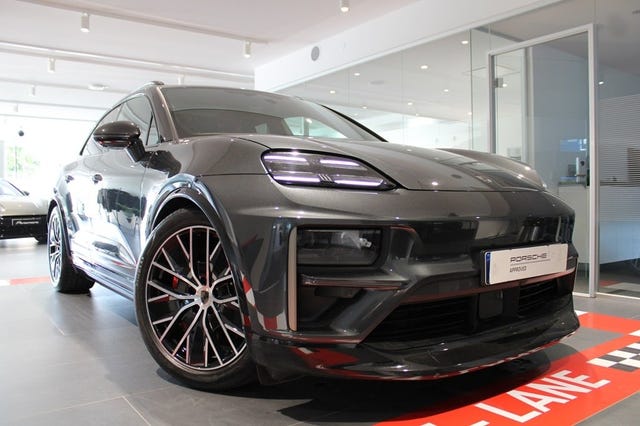 Porsche Macan Turbo 2024