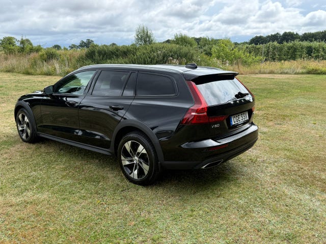 Volvo V60 Cross Country 2021 – bild 3