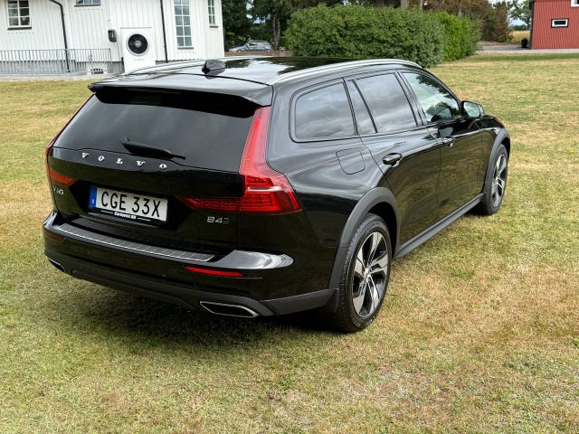 Volvo V60 Cross Country 2021 – bild 4