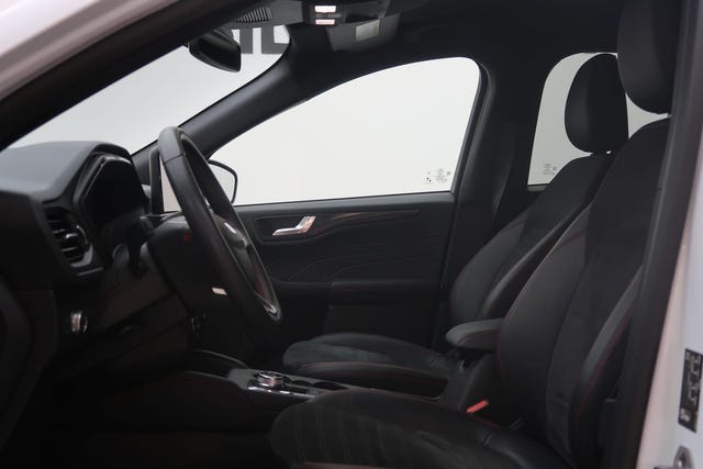 Ford Kuga 2022 – bild 4