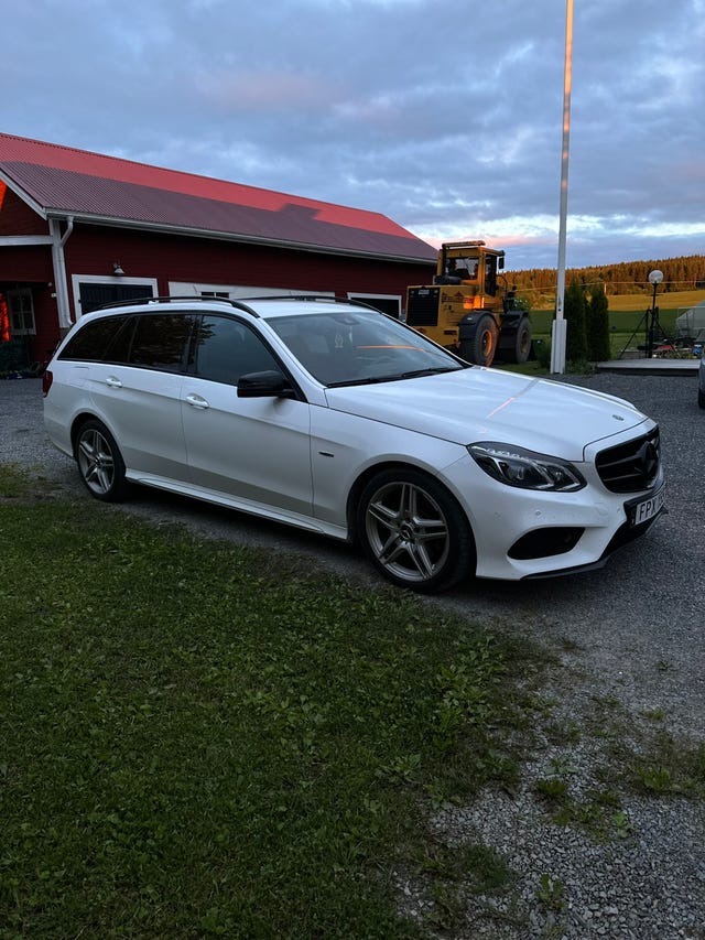Mercedes-Benz E220 2015