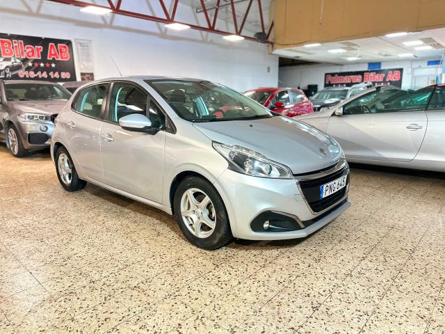 Peugeot 208 2016