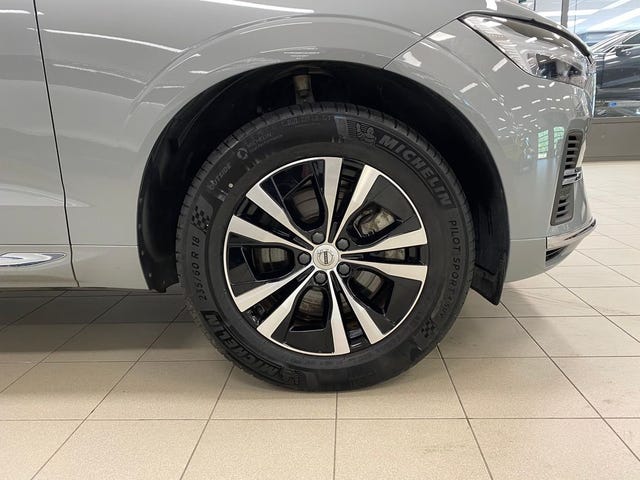 Volvo XC60 2025 – bild 3