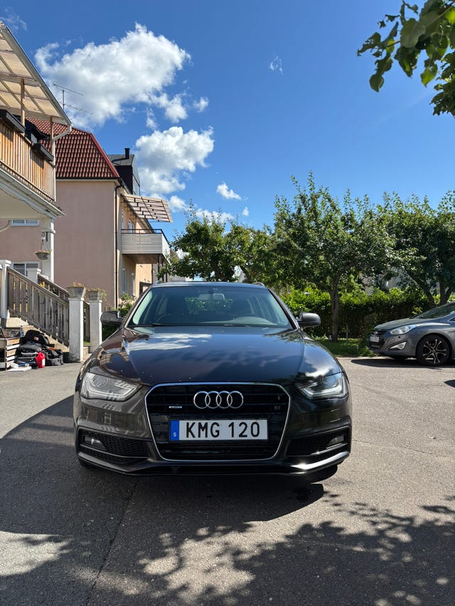 Audi A4 2014