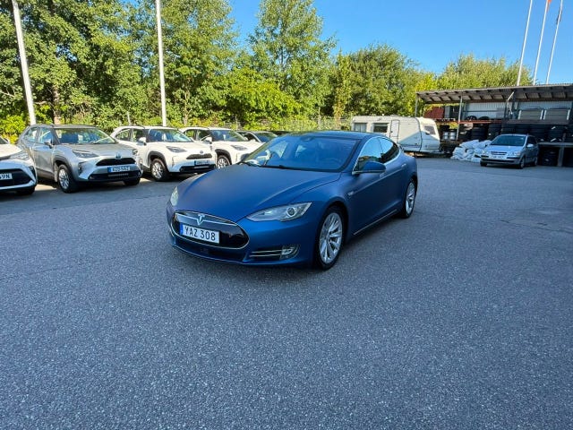 Tesla Model S 2016