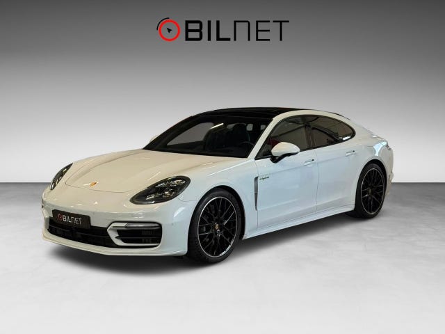 Porsche Panamera 4 2022