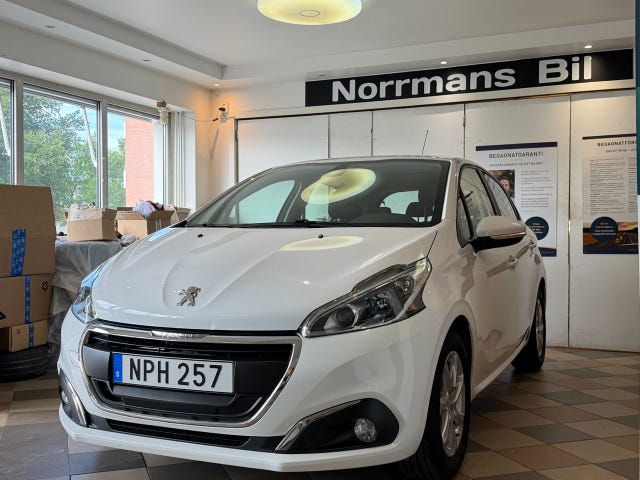 Peugeot 208 2015