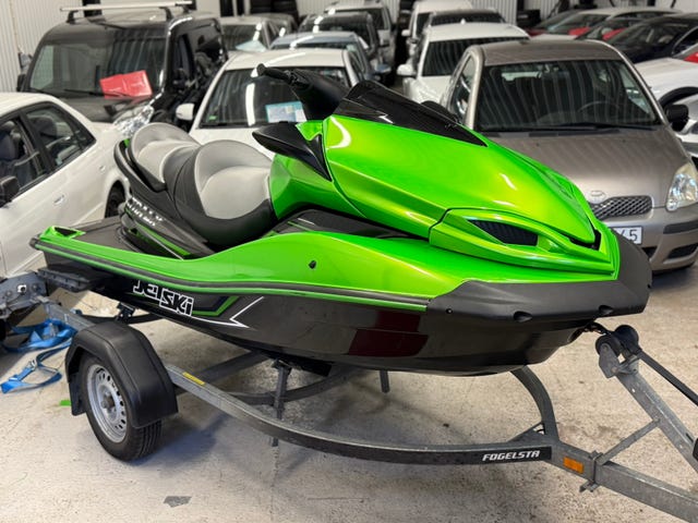 Kawasaki Ultra LX med 80 släp