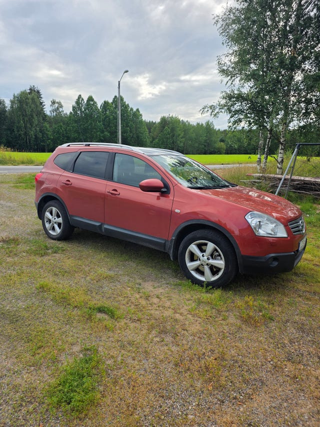Nissan Qashqai+2 2009