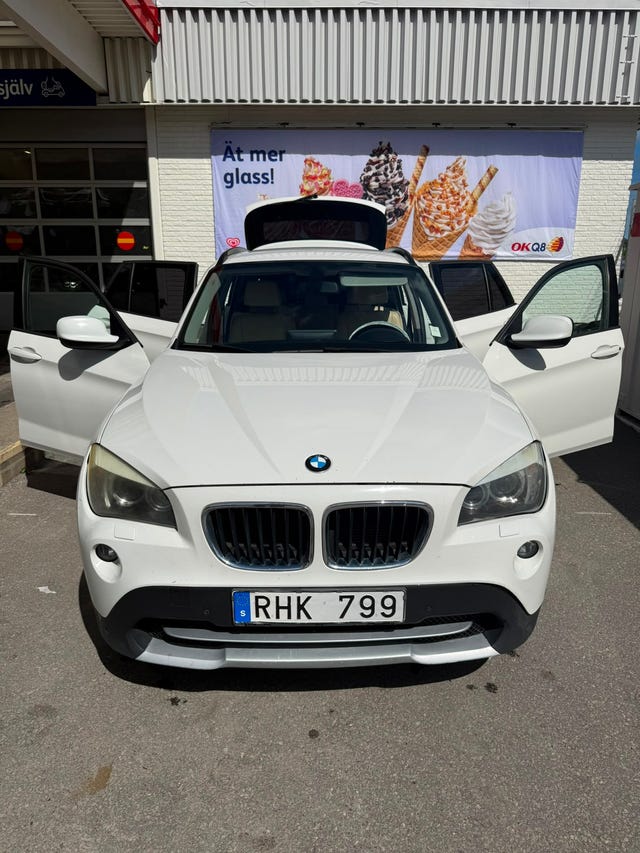 BMW X1 2011
