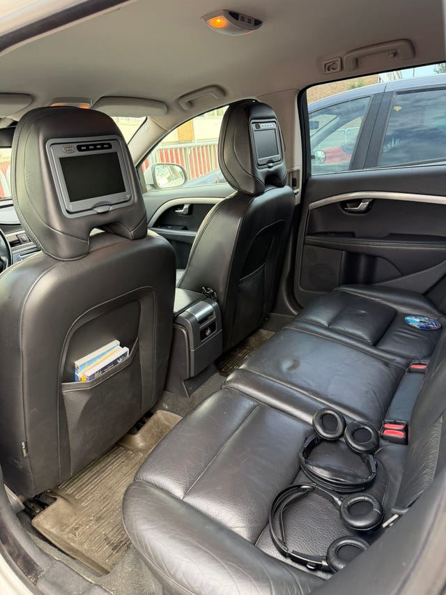 Volvo V70 2011