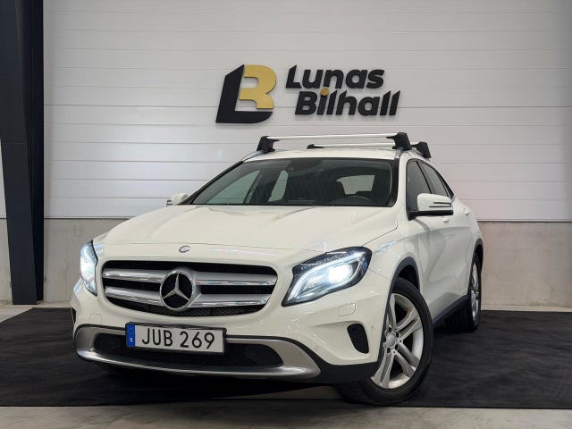 Mercedes-Benz GLA 200 2015