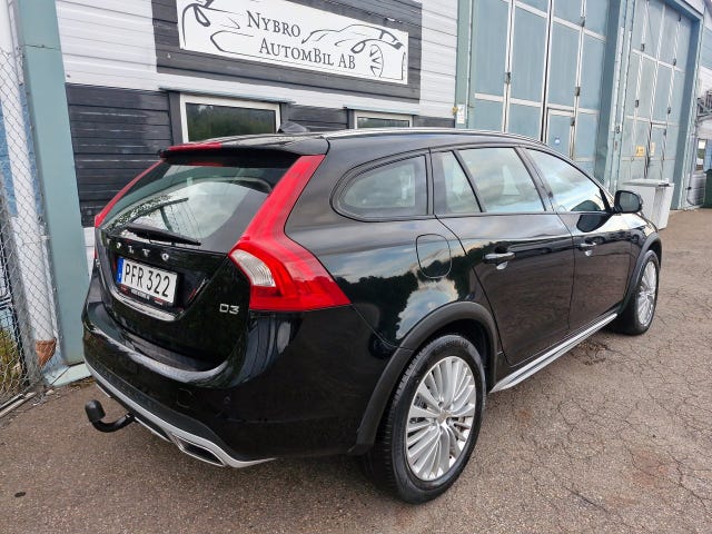 Volvo V60 Cross Country 2017 – bild 3