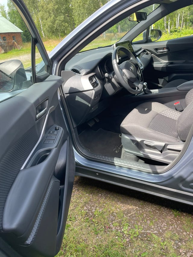 Toyota C-HR 2023
