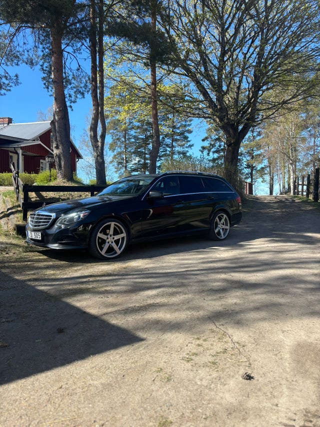 Mercedes-Benz E220 2014