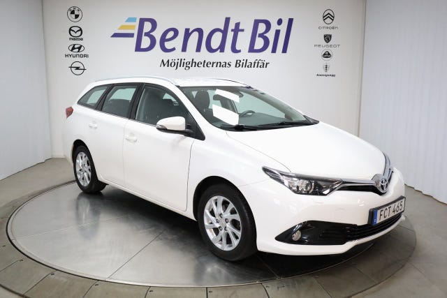 Toyota Auris 2015