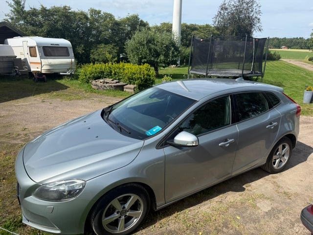 Volvo V40 2014