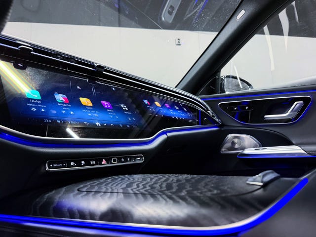 Mercedes-Benz E300 e 2025 – bild 4