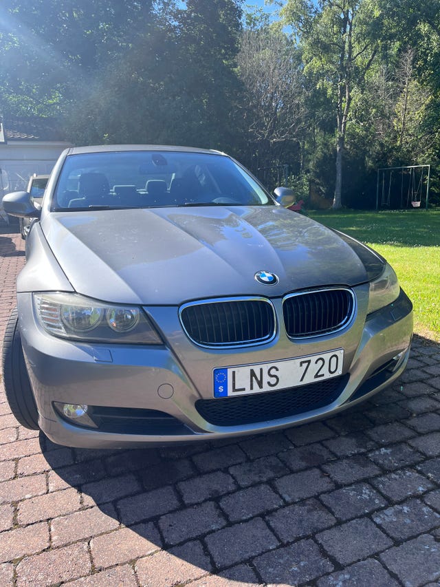 BMW 320d 2011 – bild 4
