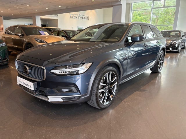 Volvo V90 Cross Country 2023