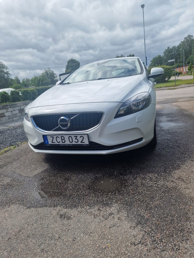 Volvo V40 2018