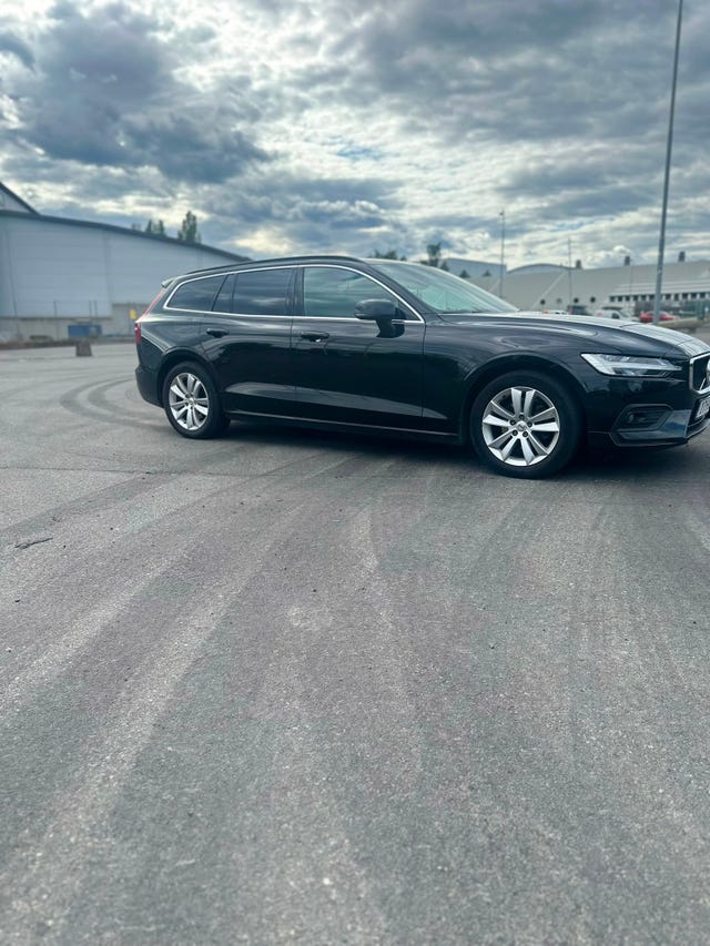 Volvo V60 2022