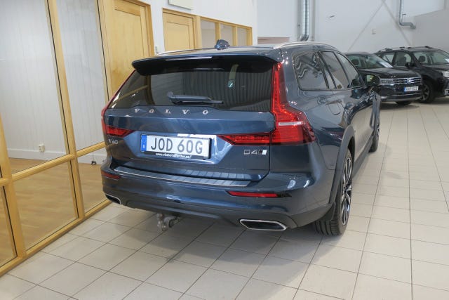 Volvo V60 Cross Country 2020 – bild 4