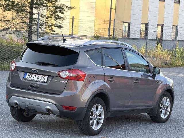 Ford Kuga — bild 9 av 12