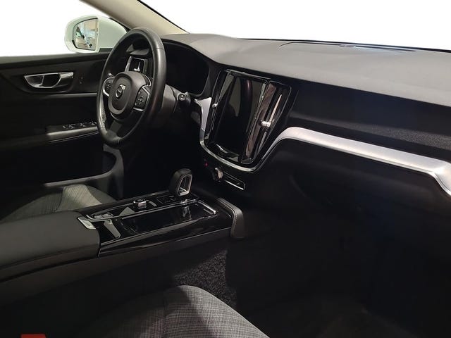 Volvo V60 2023 – bild 4
