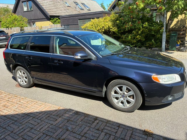 Volvo V70 2011 – bild 2