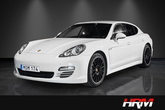 Porsche Panamera 4 2012