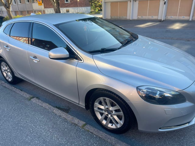 Volvo V40 2015 – bild 2