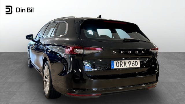 Skoda Superb 2025 – bild 3